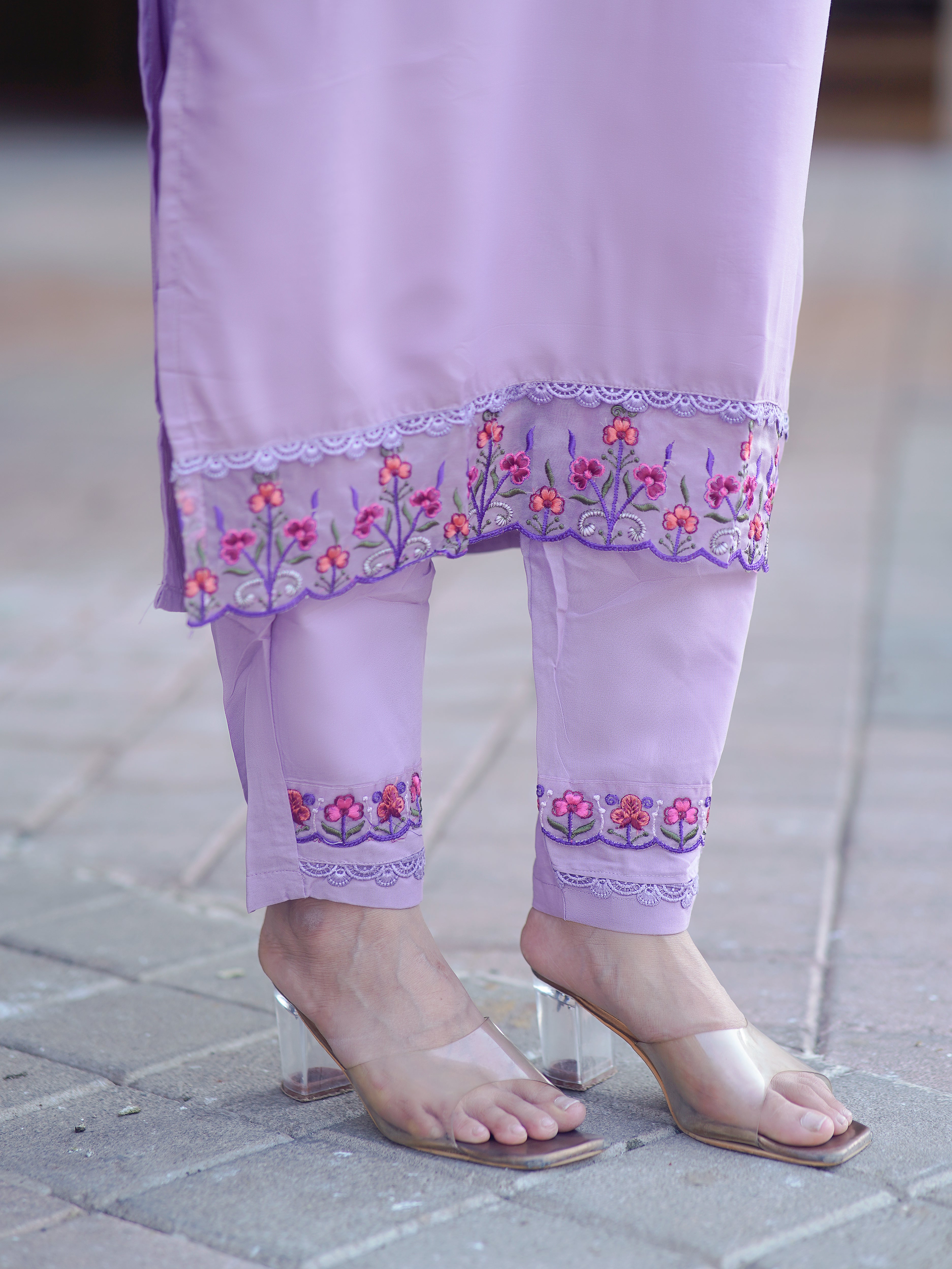 Lavender Bloom Embroidered Cotton Set 💮